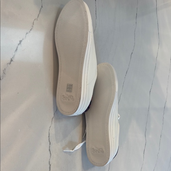 Coach NWOT White Leather Sneakers with Floral Accent on Heel Size 10 - Picture 5 of 5